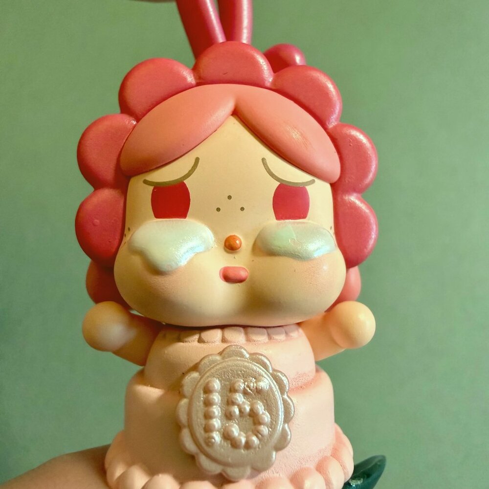 POP MART Pop Bean Celebrate This Moment CRYBABY Enlightened Moment Figure